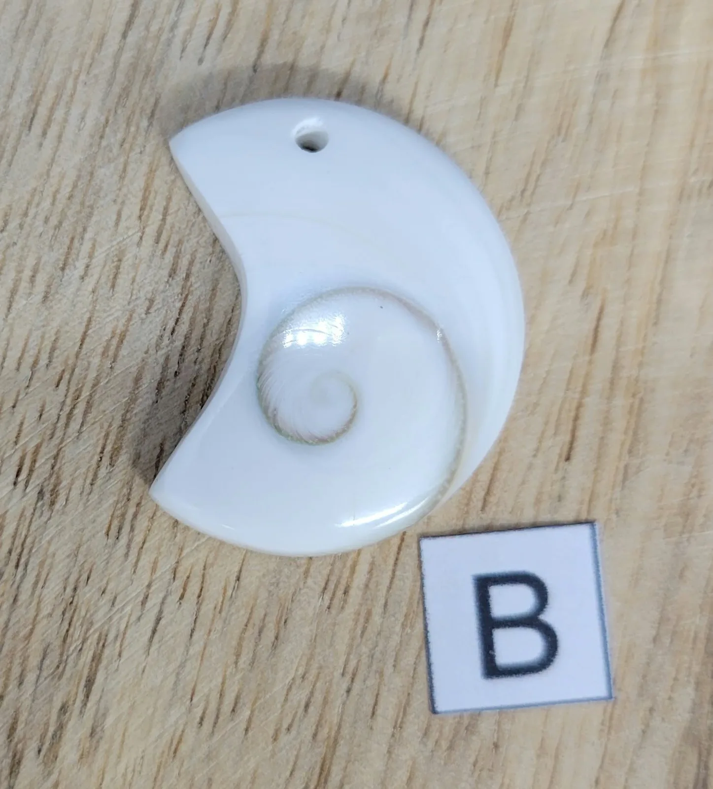 Pendentif Œil de Sainte Lucie, photo 3 sur 9